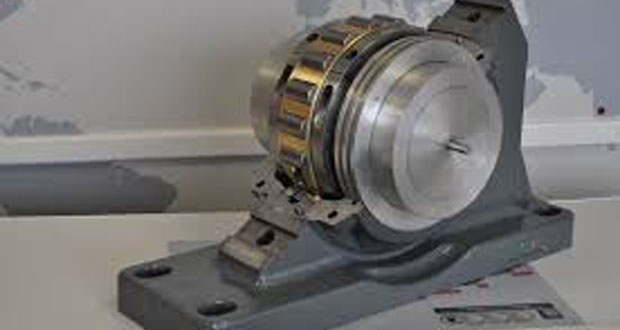 New angled support pedestal for Cooper split bearings