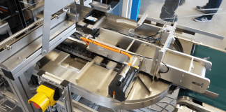 Low maintenance packaging solution for printer cartridges allowing on the fly product changes