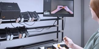 Flexible and easy to set up – the new operator assistance system ifm mate