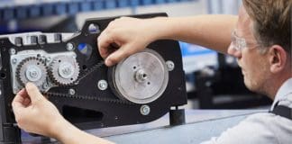 Leybold offers online sound checks for vacuum pumps