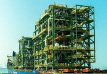 Mammoet Delivers Record UAE Loadout for Major Gas Development.