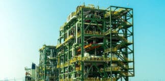 Mammoet Delivers Record UAE Loadout for Major Gas Development.